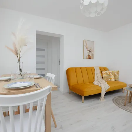 Smocza Bright & Cozy By Solarento Apartman